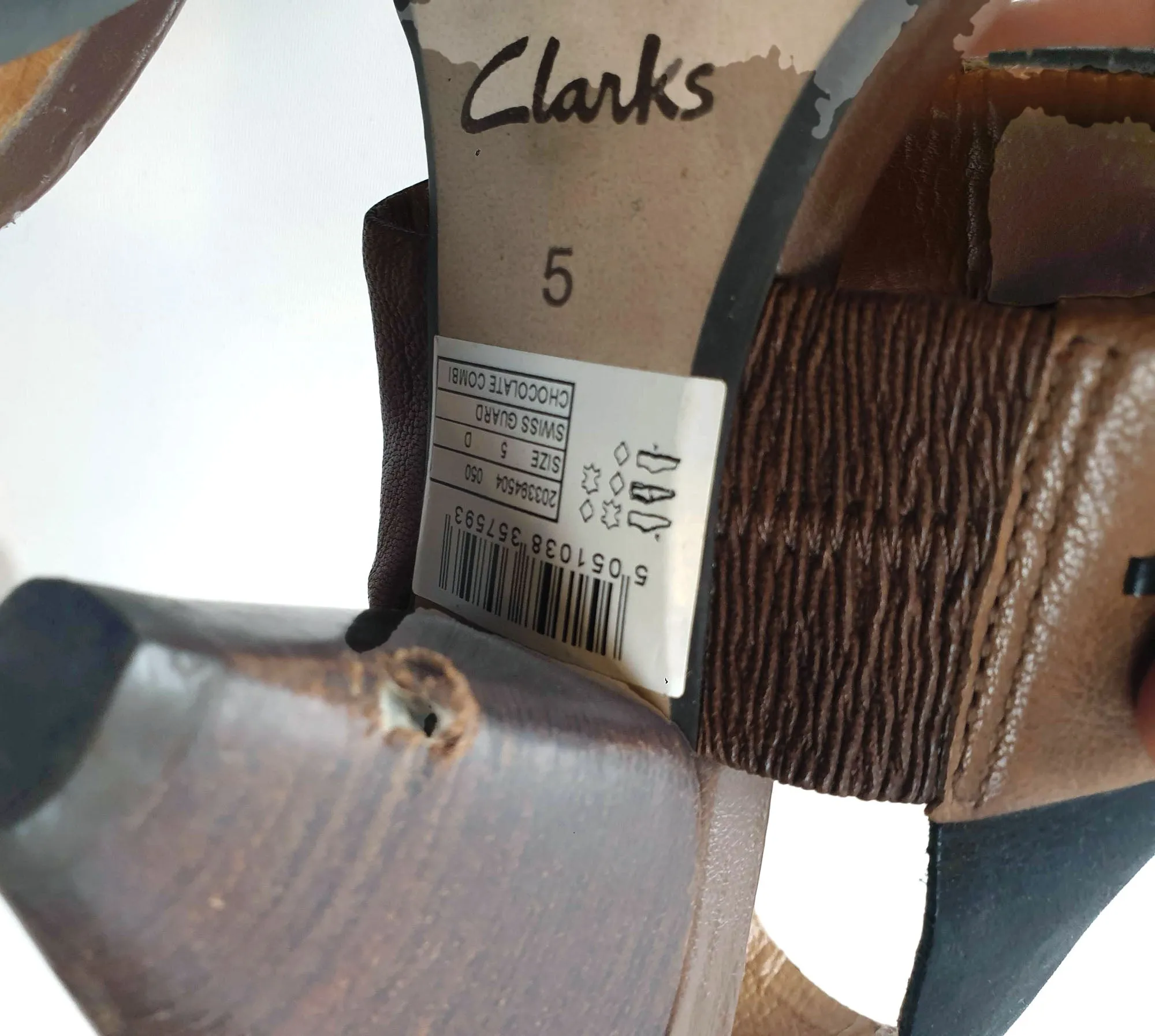 Clarks brown leather heels with black detail size UK 5 / AU 7 (best fits 7.5)