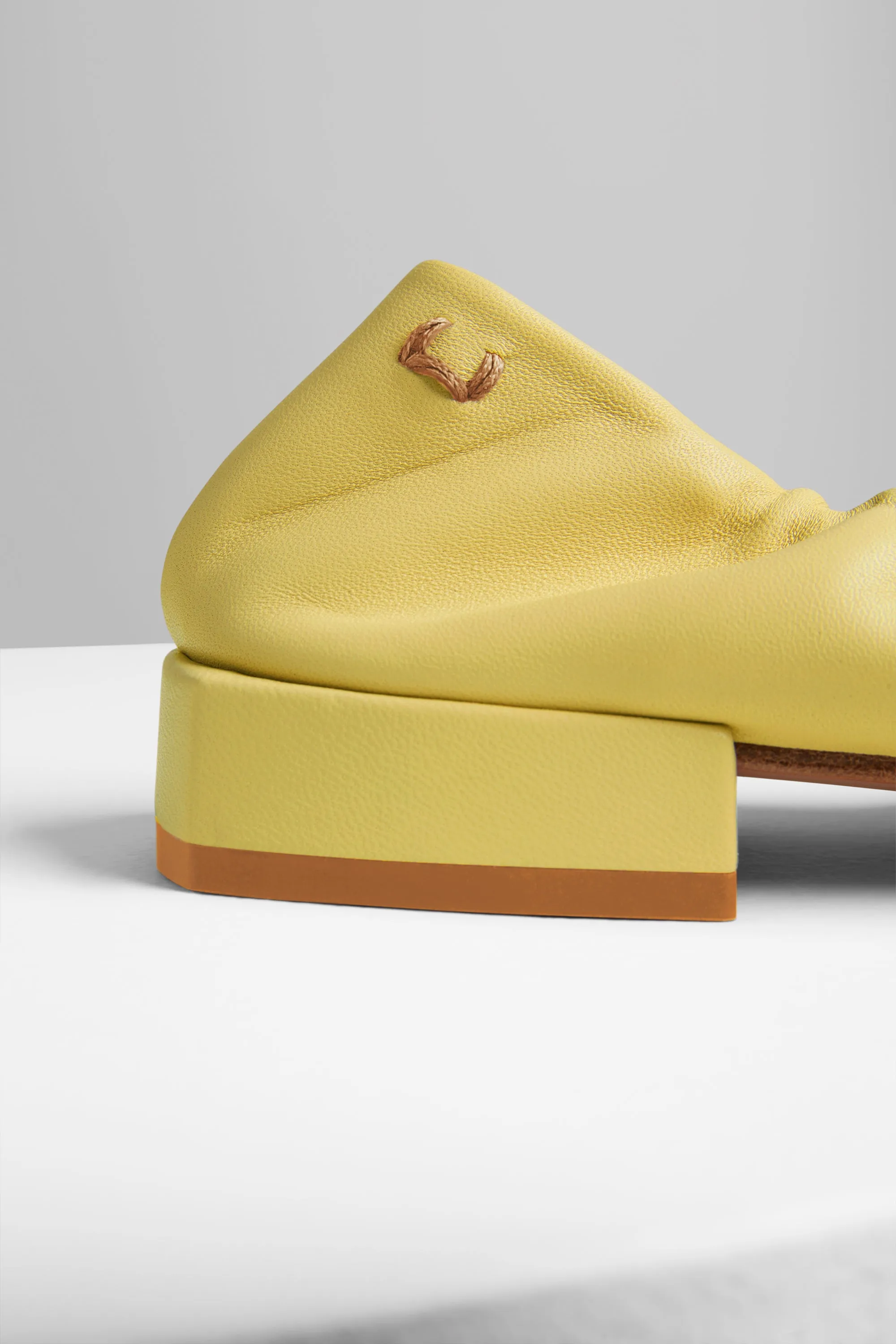 Gio Flats in Sole