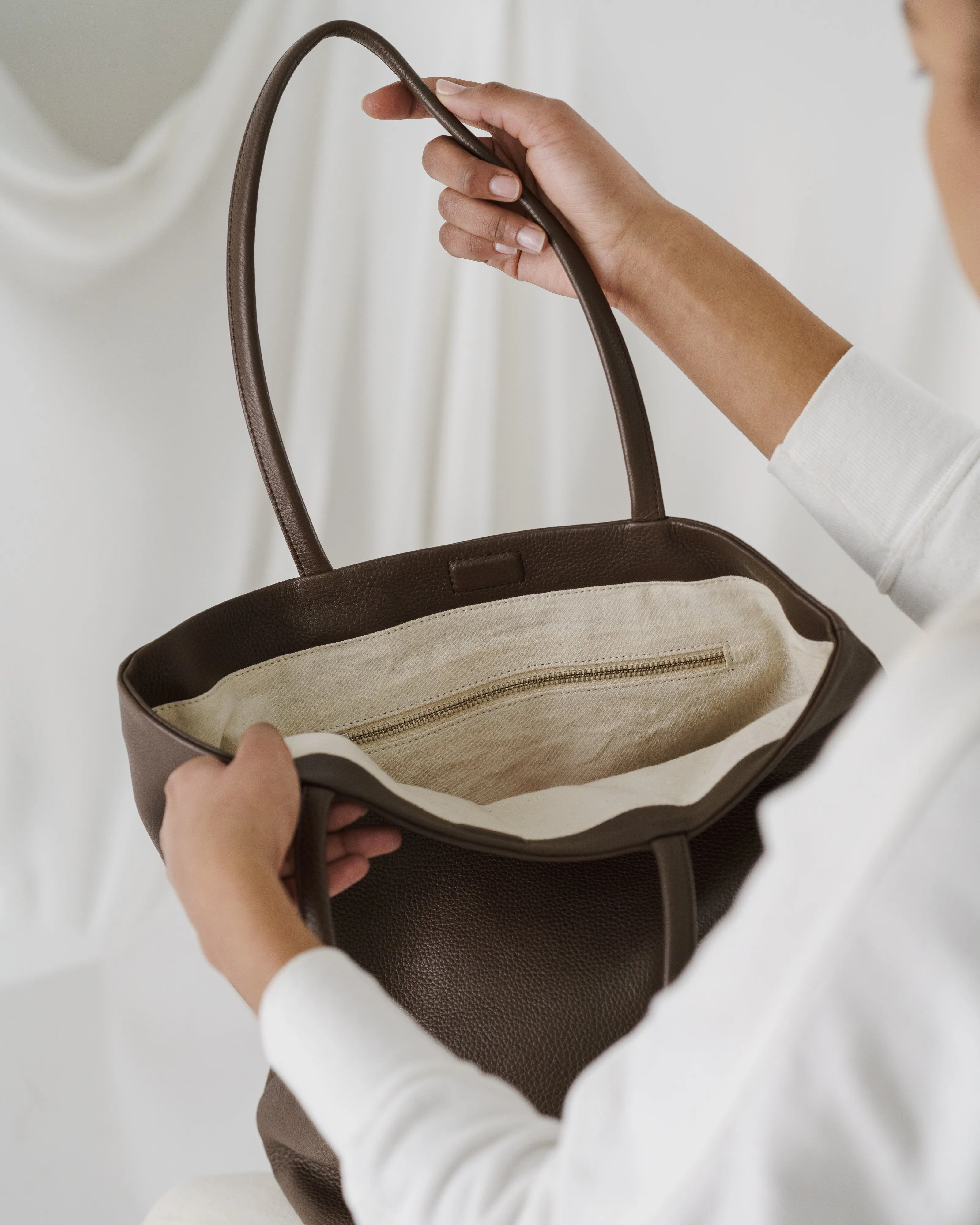 Soft Large Tote - Chocolate