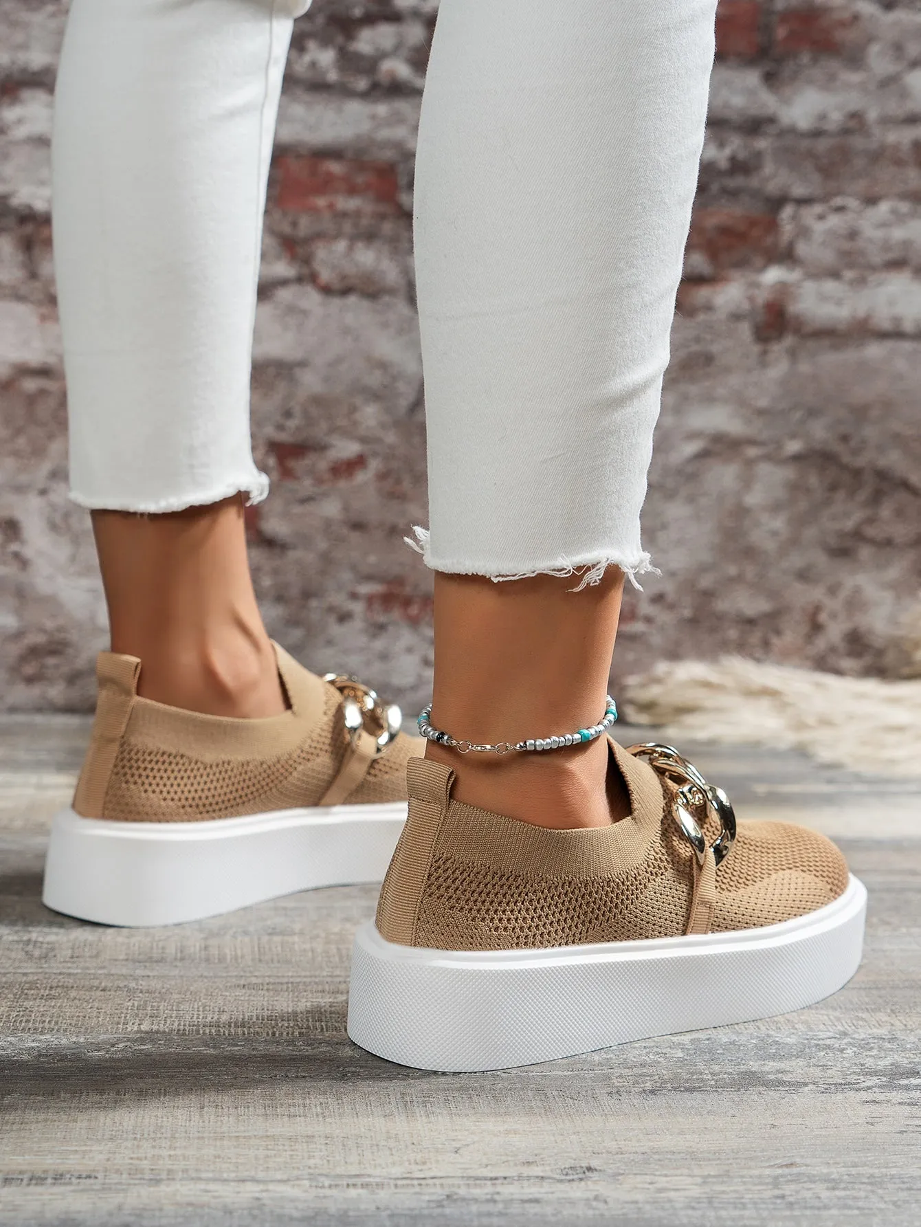 Women's Breathable Chain Decor Slip On Shoes